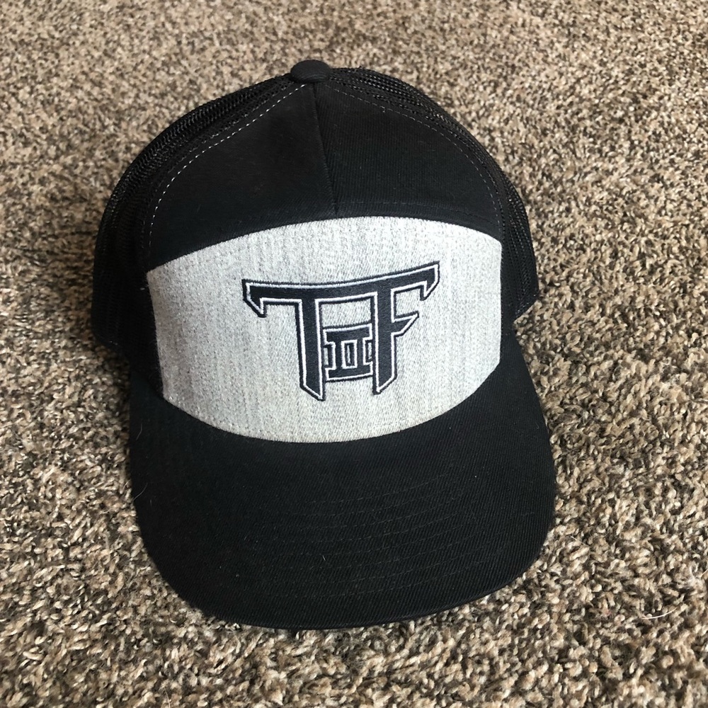 Tat2fit hat